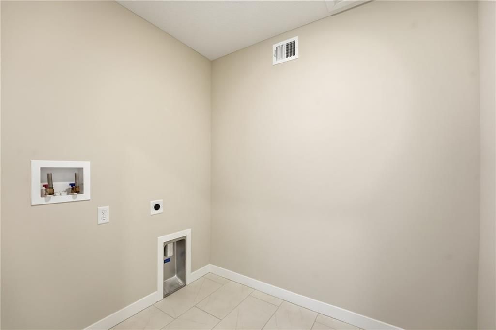 338 Meadowlark Drive — photo 24