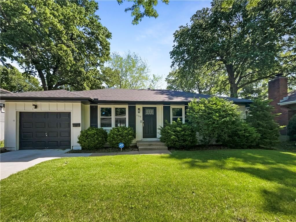 11709 Fremont Avenue — photo 1