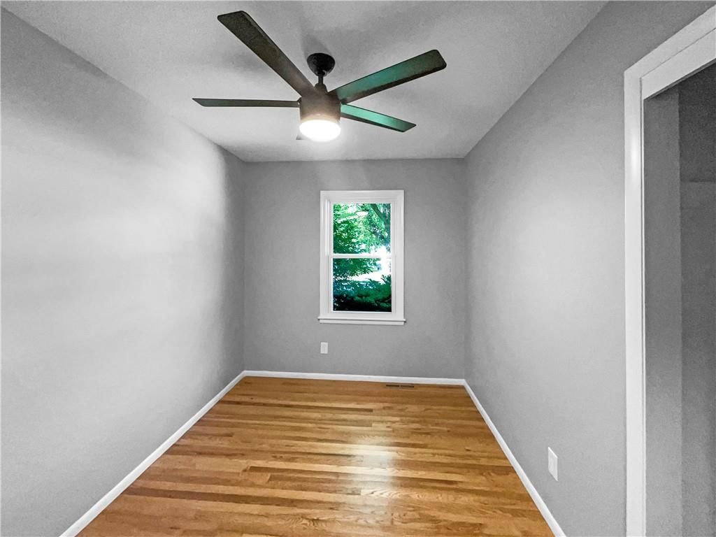11709 Fremont Avenue — photo 10