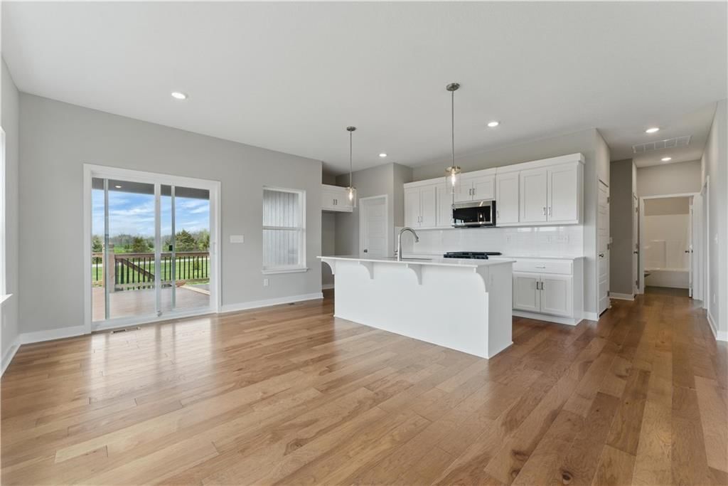 Photo 11 of 25 - 400 Meadowlark Drive