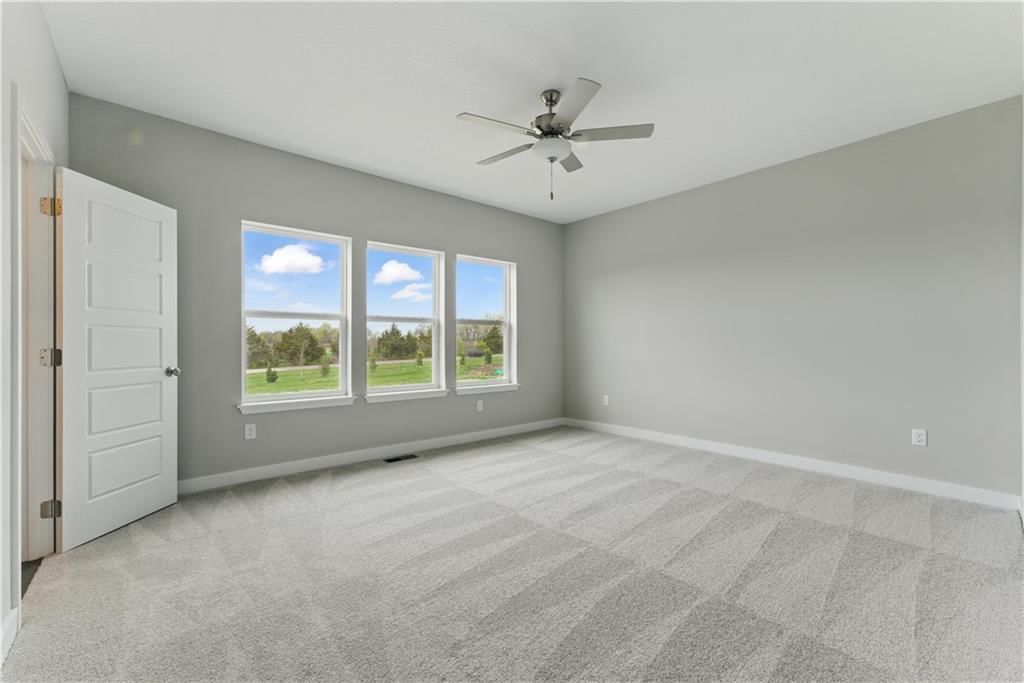 Photo 14 of 25 - 400 Meadowlark Drive