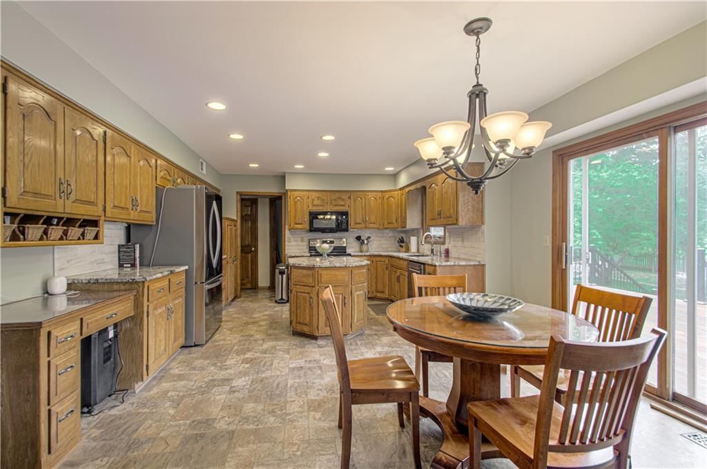 17725 W 68 Terrace — photo 9