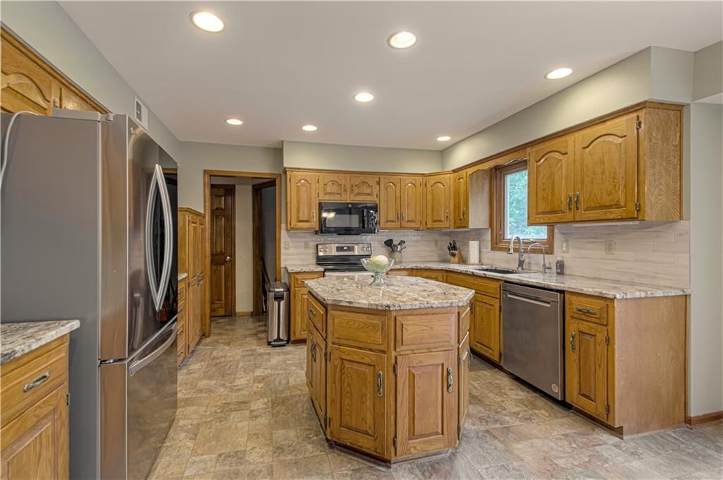17725 W 68 Terrace — photo 10