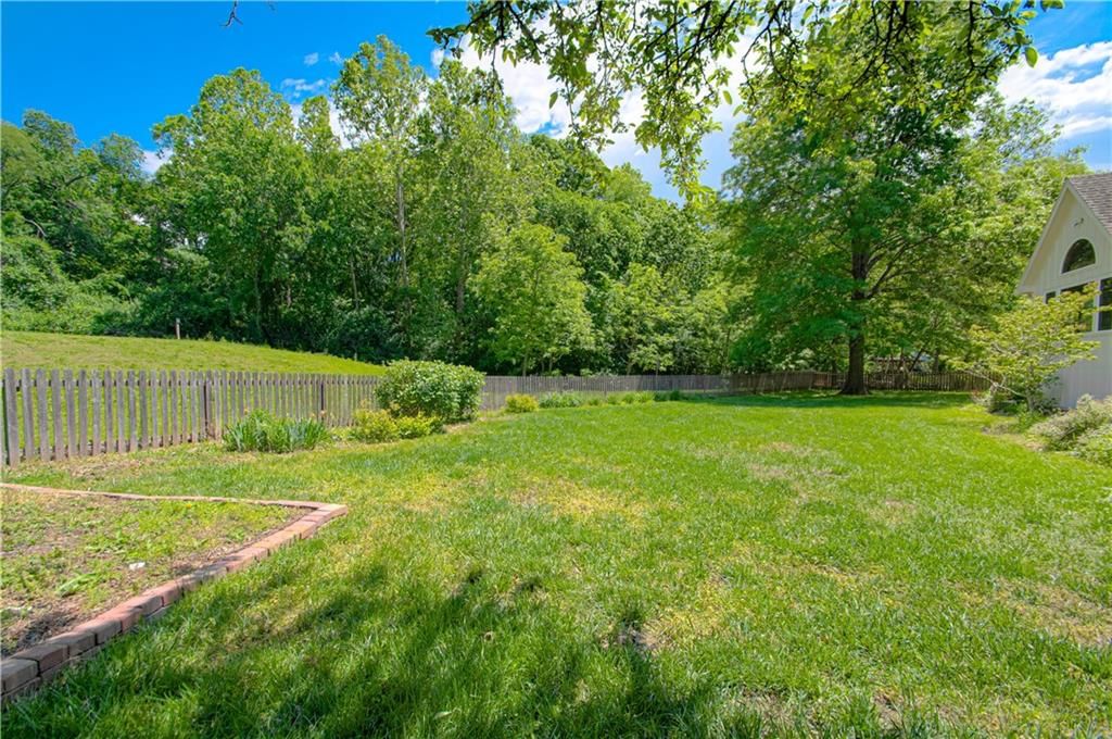 17725 W 68 Terrace — photo 32