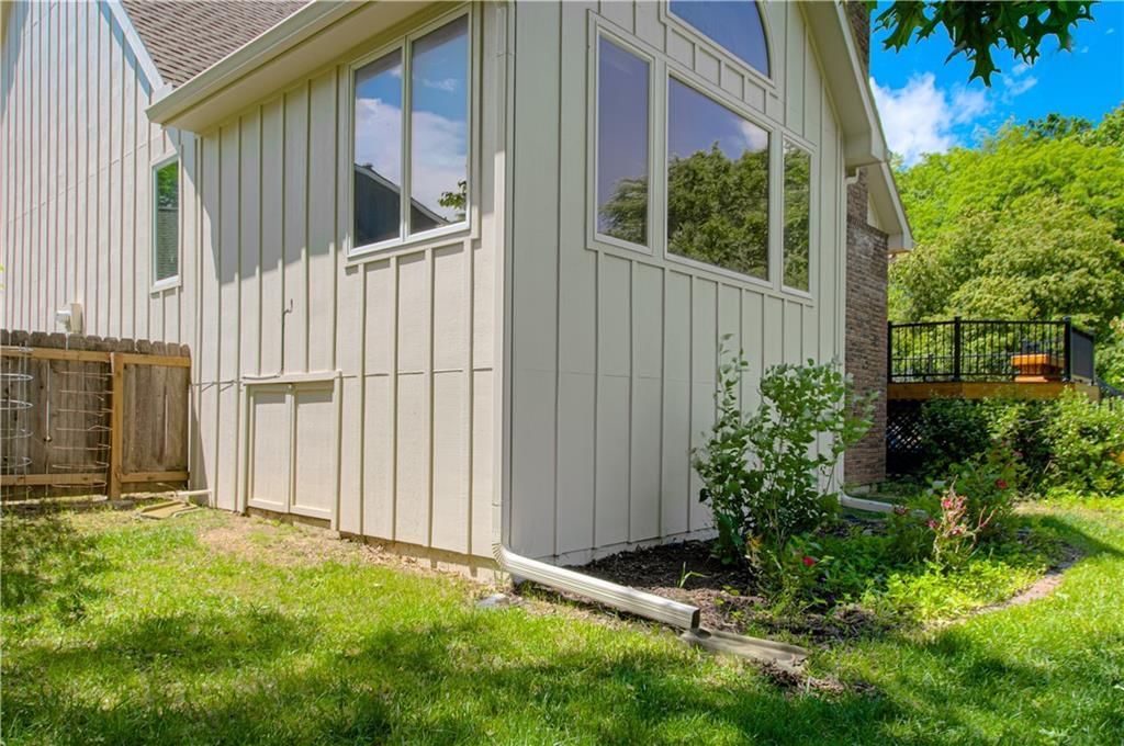 17725 W 68 Terrace — photo 34