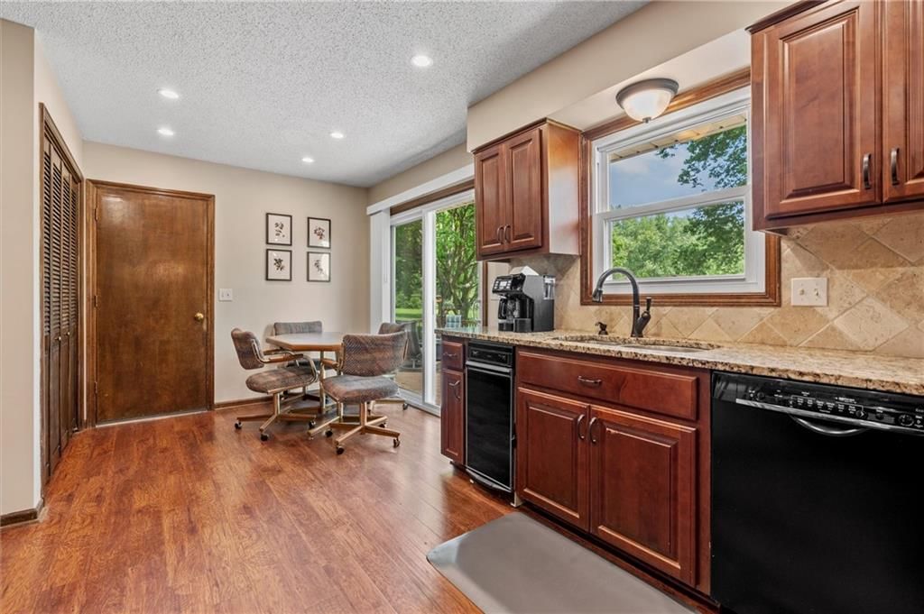 15017 Woodcliffe Circle — photo 20