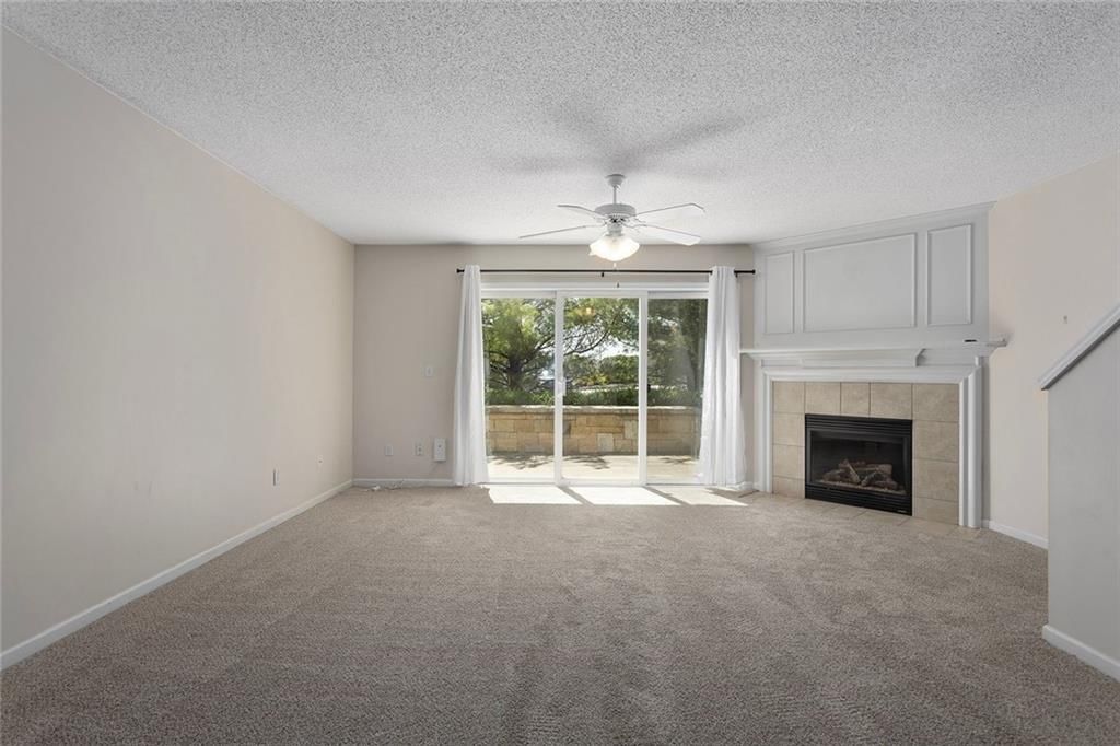 Photo 5 of 24 - 5412 Fairmount Avenue