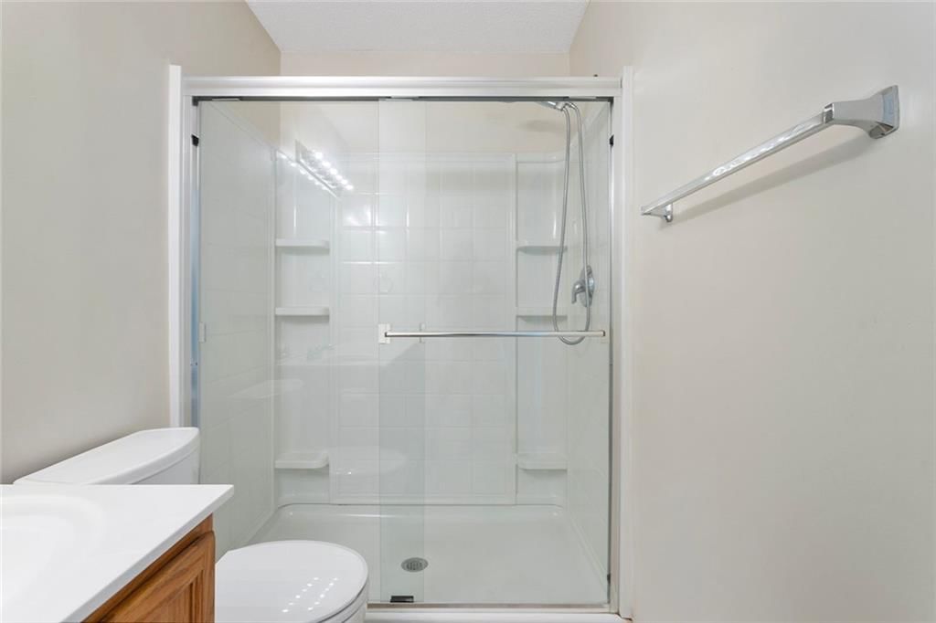Photo 12 of 24 - 5412 Fairmount Avenue
