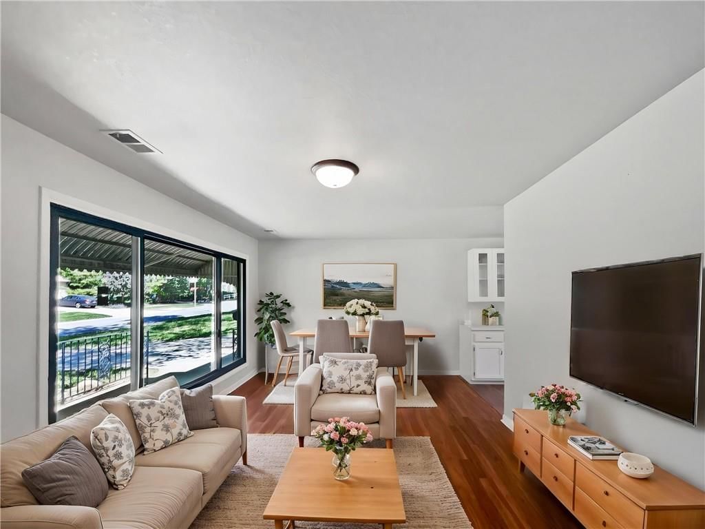 7139 Hardy Street — photo 2