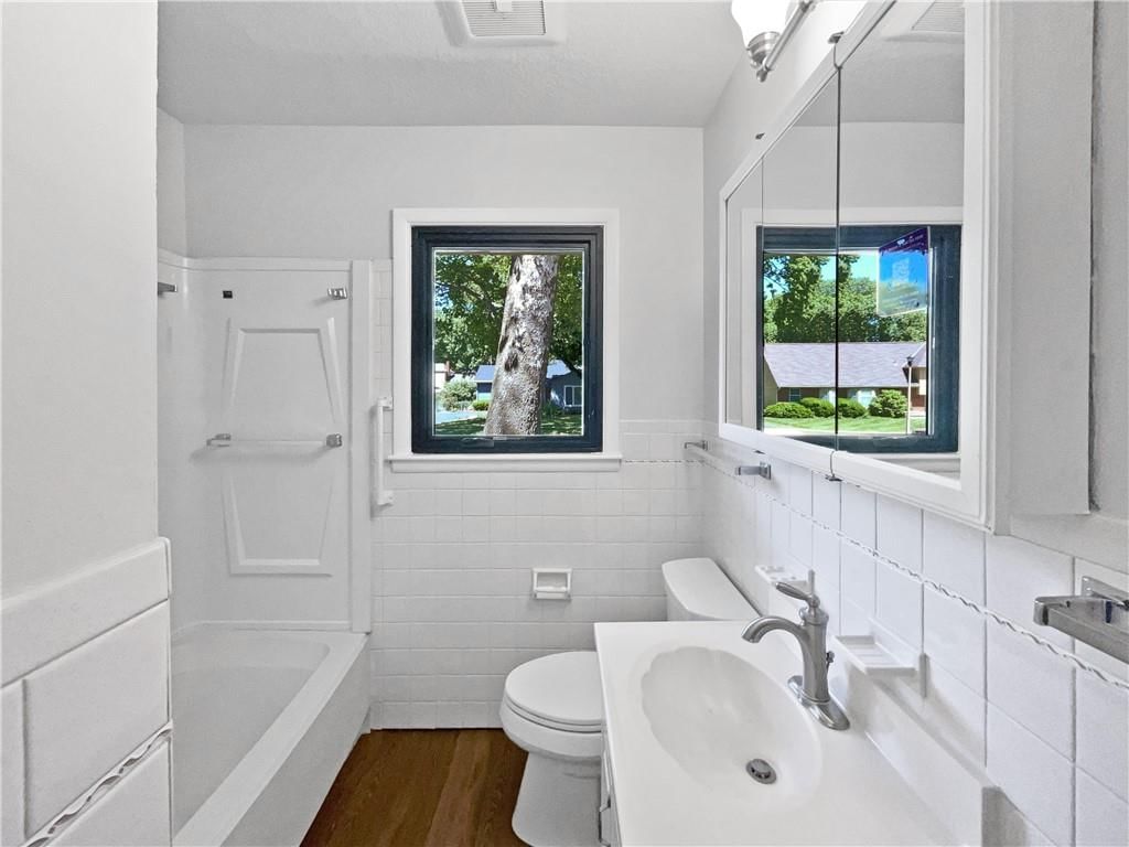 7139 Hardy Street — photo 7
