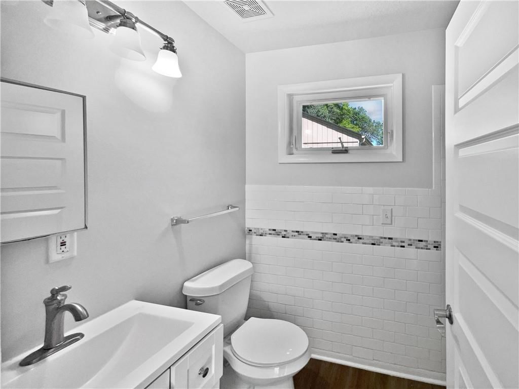 7139 Hardy Street — photo 16