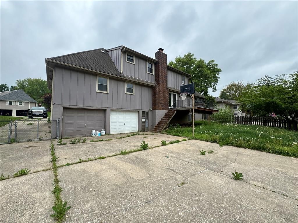 Photo 17 of 17 - 18000 E DAKOTA Drive