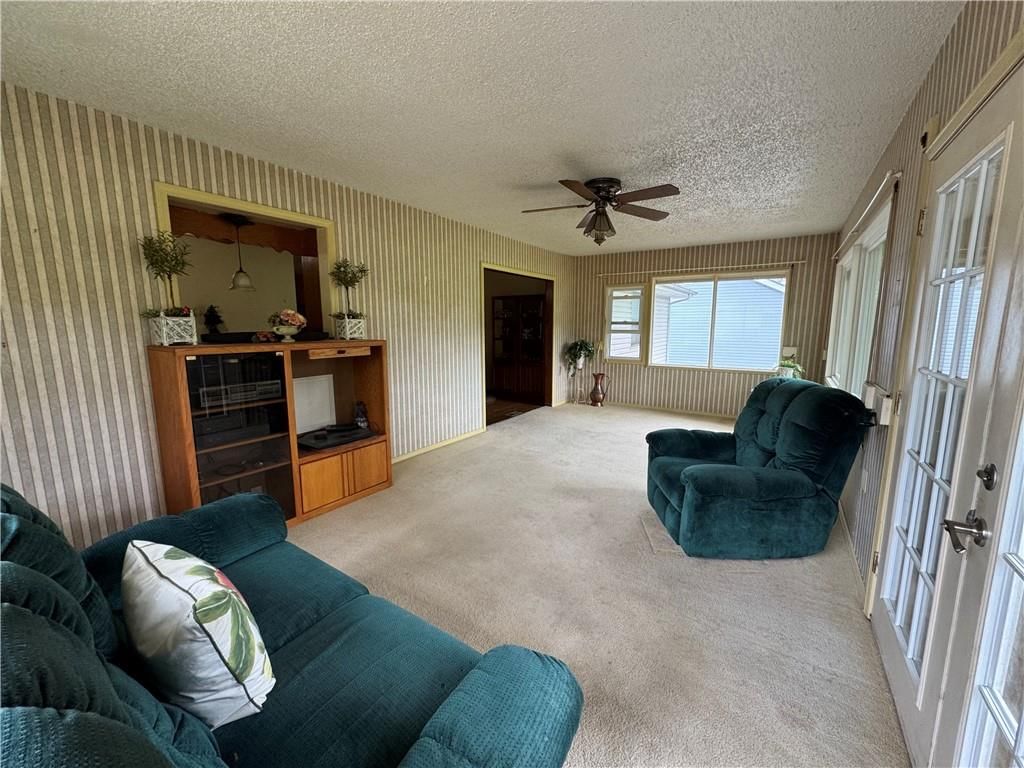 Photo 14 of 21 - 6705 E 140th Place