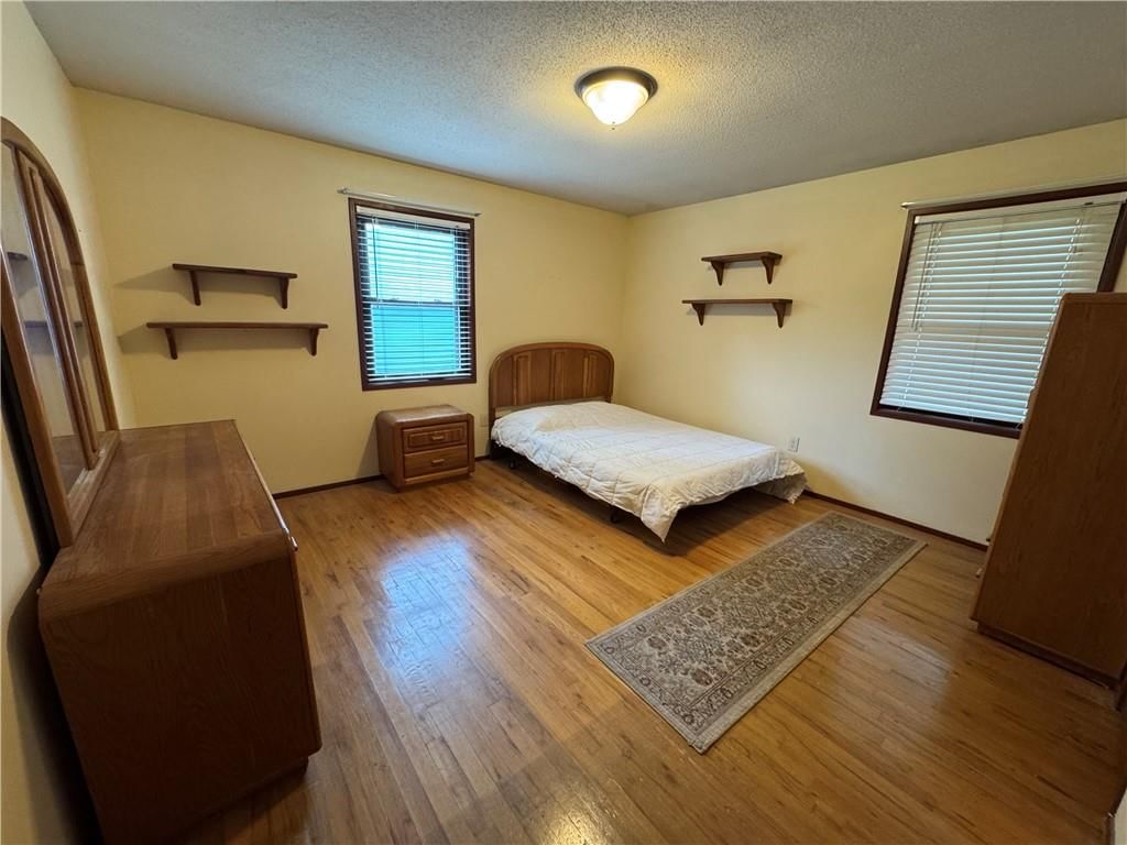 Photo 16 of 21 - 6705 E 140th Place