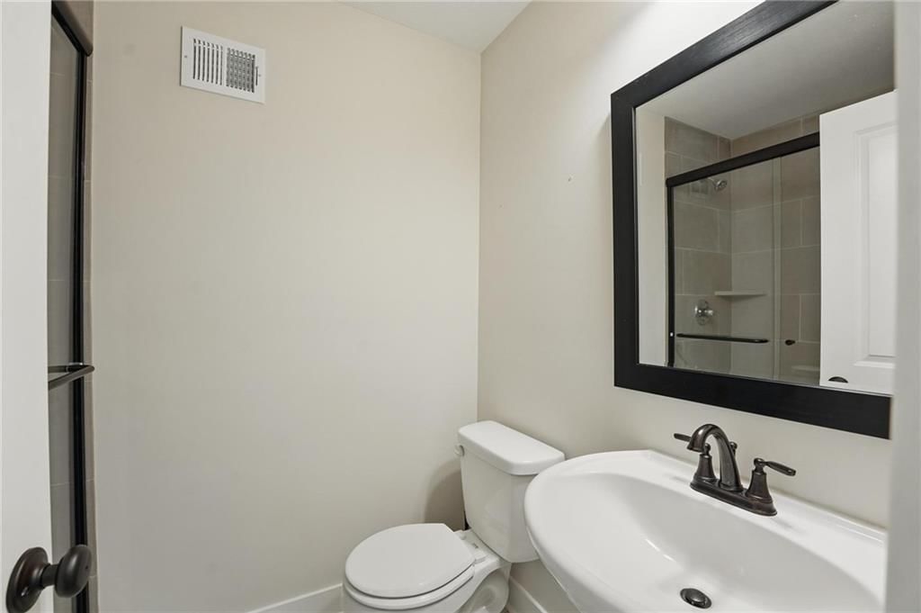 9325 N Poplar Avenue — photo 9