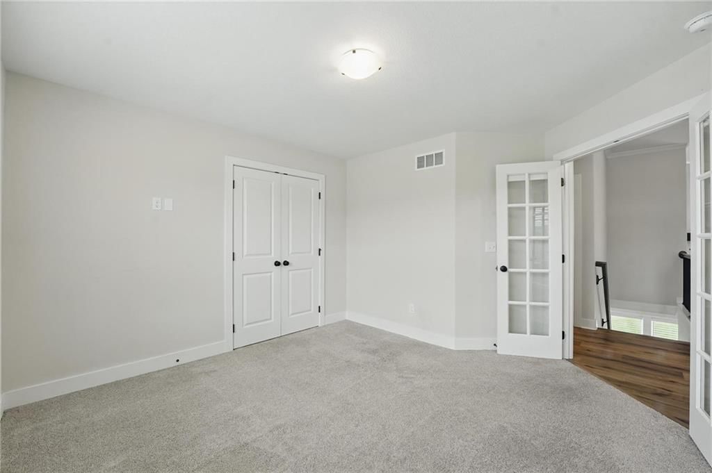 9325 N Poplar Avenue — photo 11