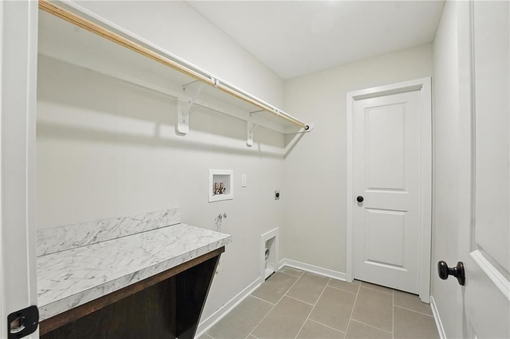 9325 N Poplar Avenue — photo 12