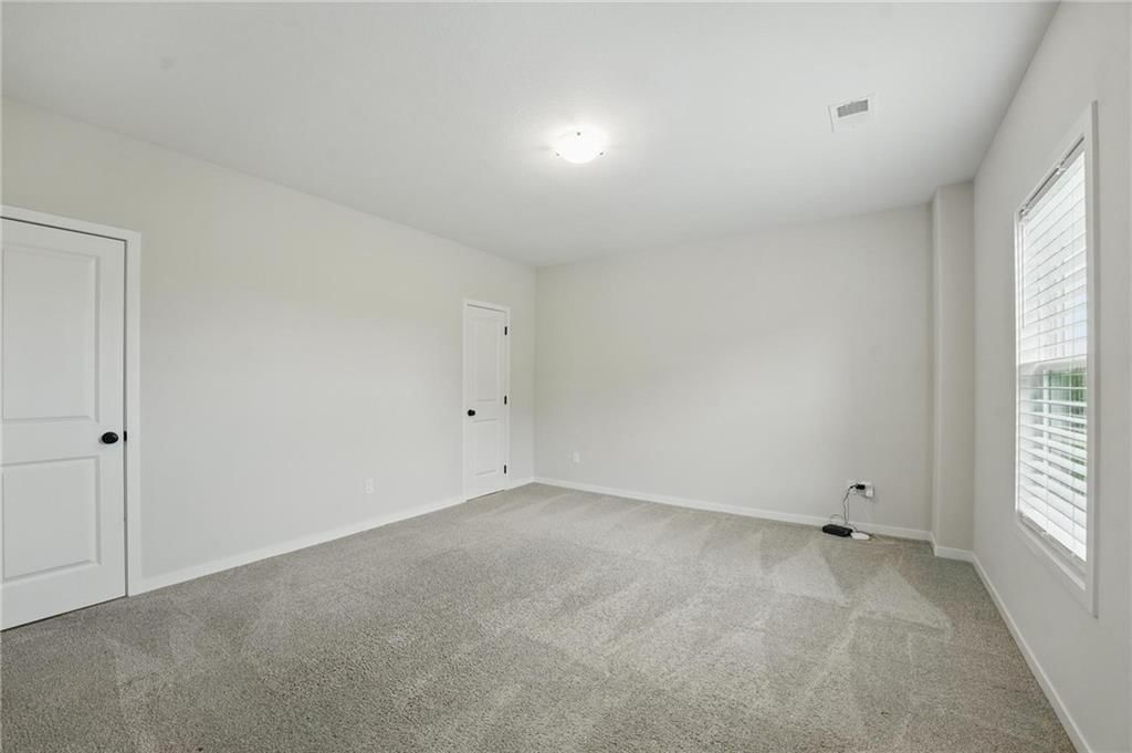 9325 N Poplar Avenue — photo 21
