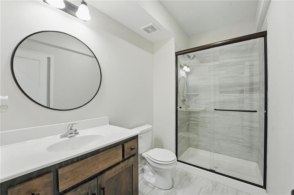 9325 N Poplar Avenue — photo 23