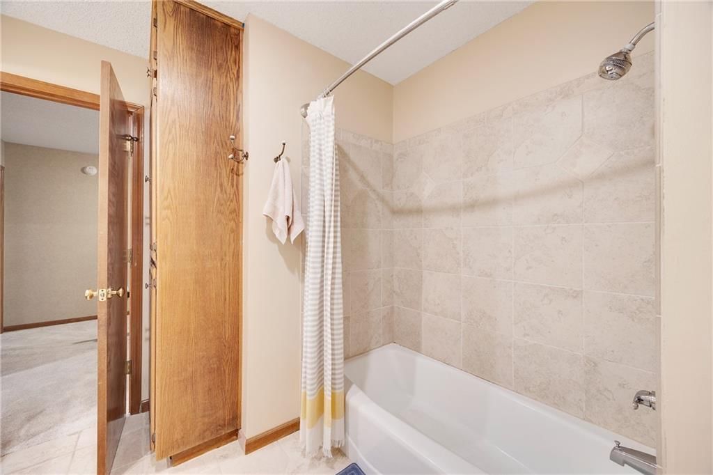 1104 NW Timber Ridge — photo 19