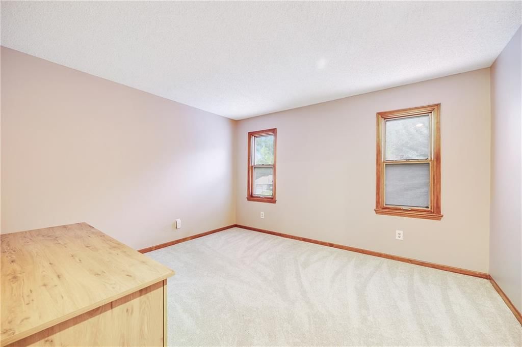 1104 NW Timber Ridge — photo 29