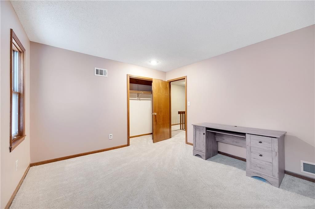 1104 NW Timber Ridge — photo 30