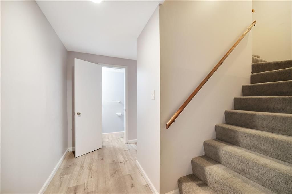 1104 NW Timber Ridge — photo 31