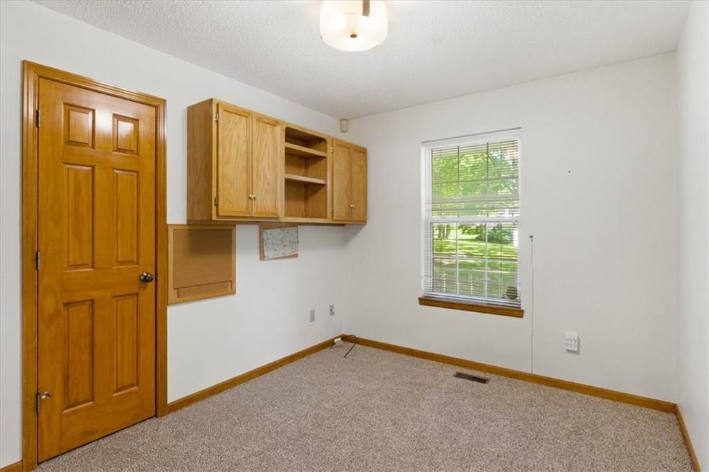 Photo 9 of 33 - 3000 Cedar Crest Drive