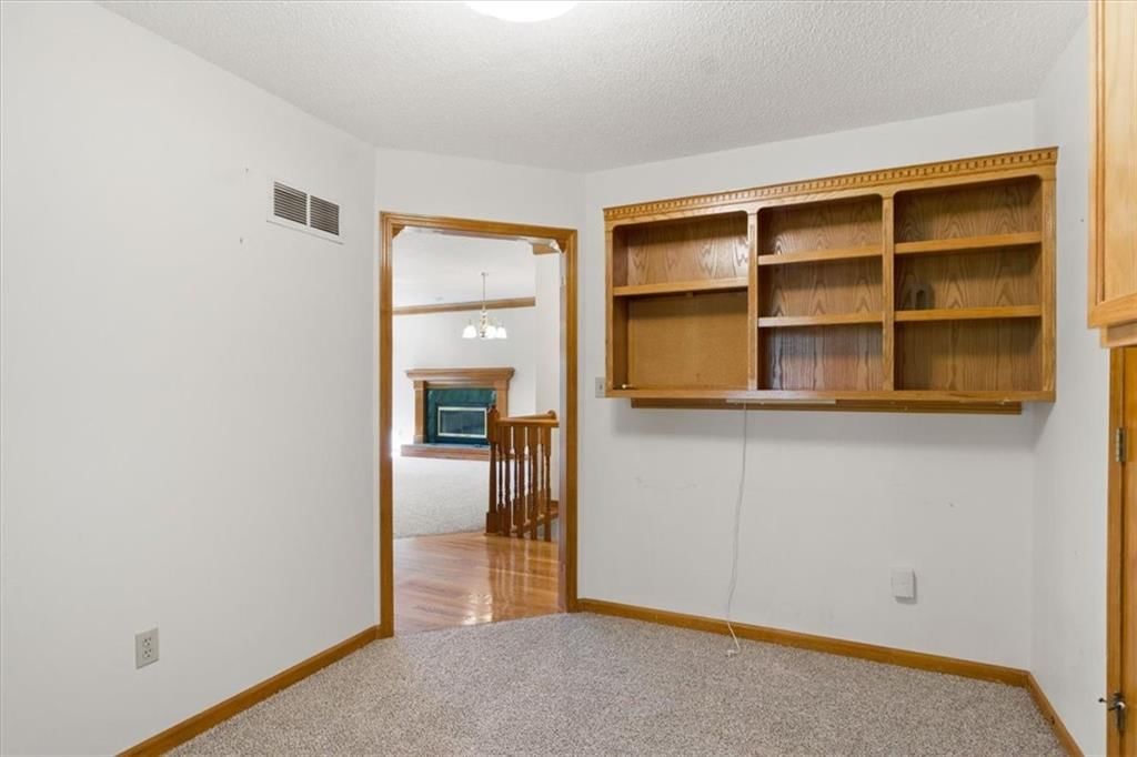 Photo 10 of 33 - 3000 Cedar Crest Drive
