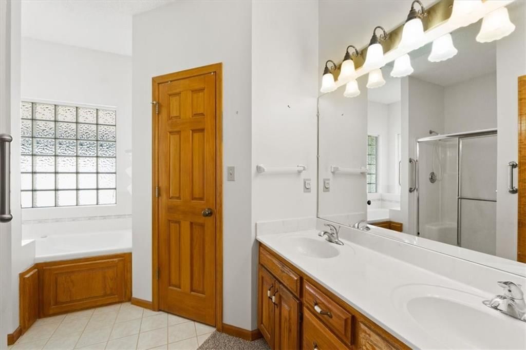 Photo 18 of 33 - 3000 Cedar Crest Drive
