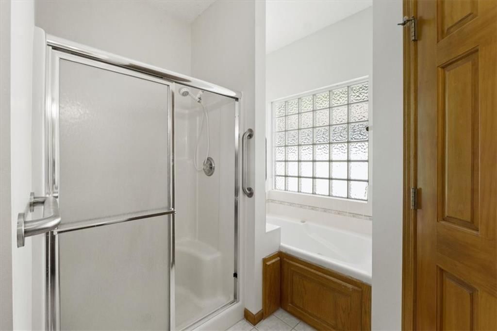 Photo 19 of 33 - 3000 Cedar Crest Drive