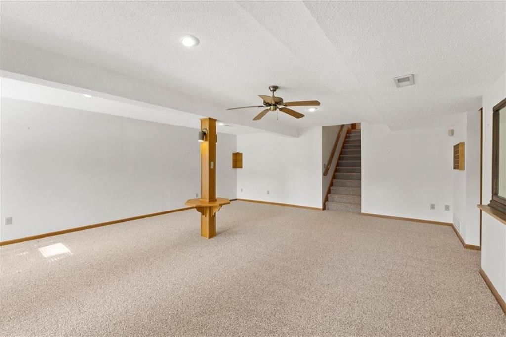 Photo 21 of 33 - 3000 Cedar Crest Drive
