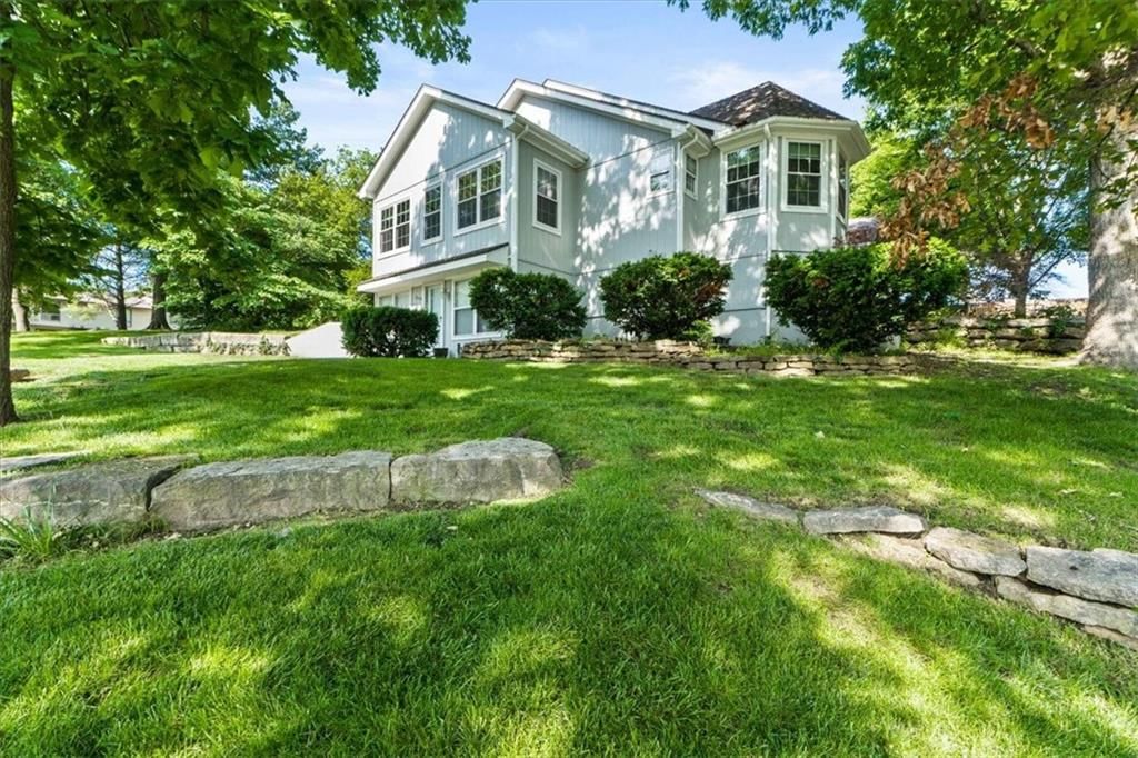 Photo 32 of 33 - 3000 Cedar Crest Drive