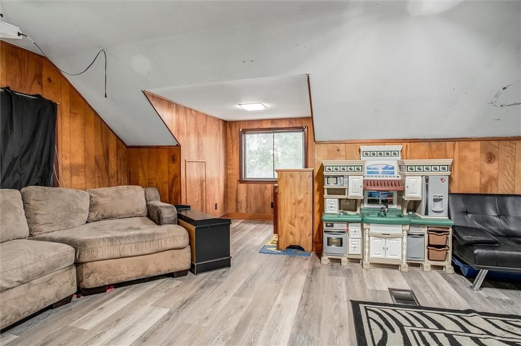 Photo 17 of 28 - 2738 S Crysler Avenue