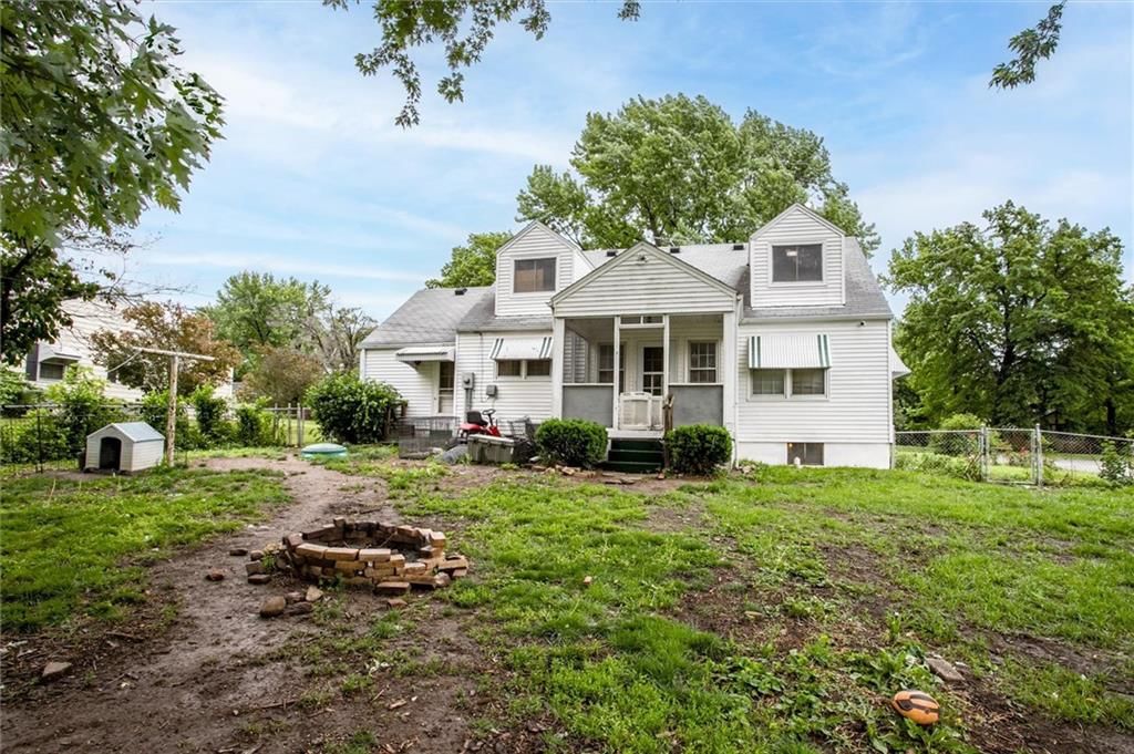 Photo 26 of 28 - 2738 S Crysler Avenue