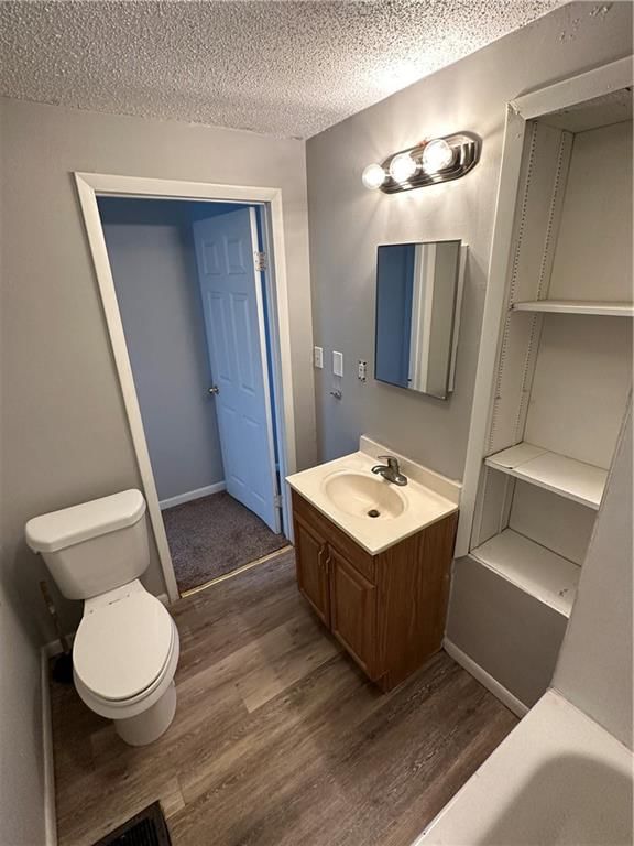 Photo 6 of 16 - 601 W SOUTH Avenue