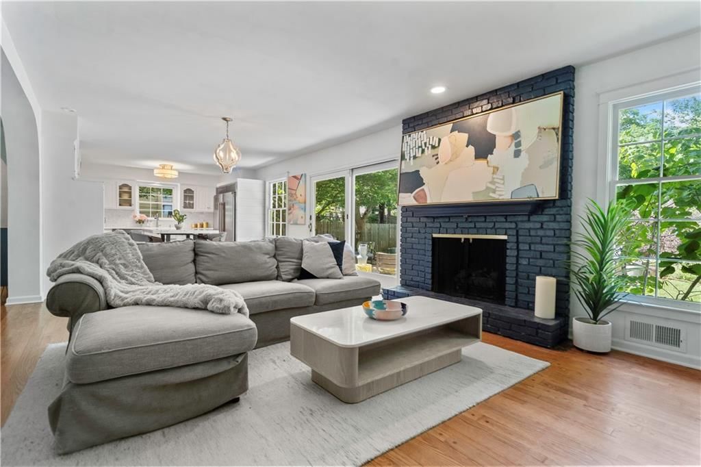 5916 W 90th Street — photo 10