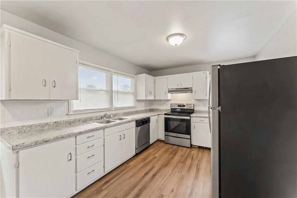 1202 E Hayward Avenue — photo 10