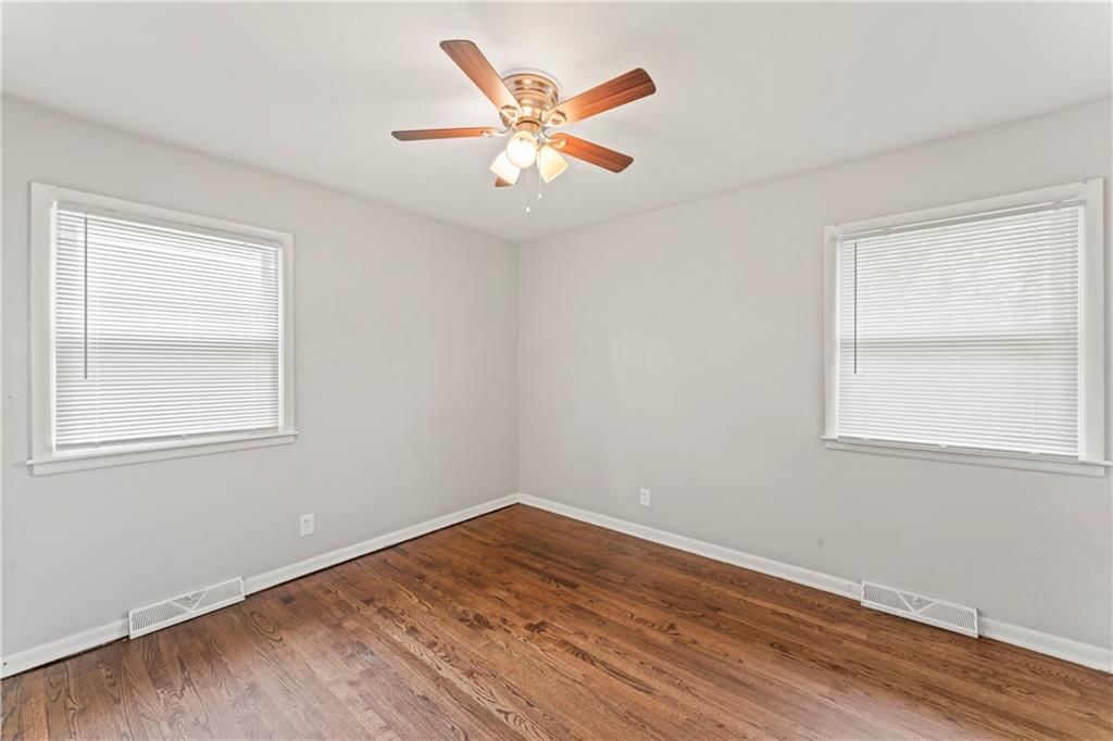 1202 E Hayward Avenue — photo 17