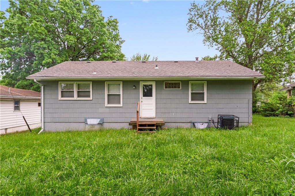 1202 E Hayward Avenue — photo 32