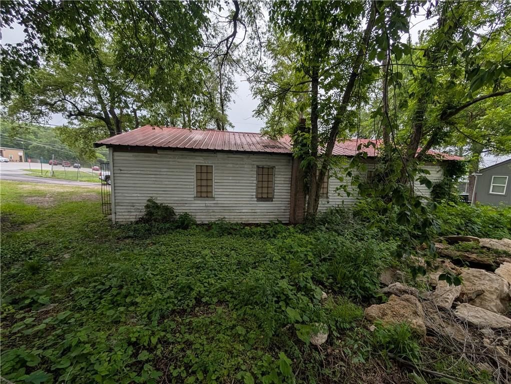 303 N Main Street — photo 5