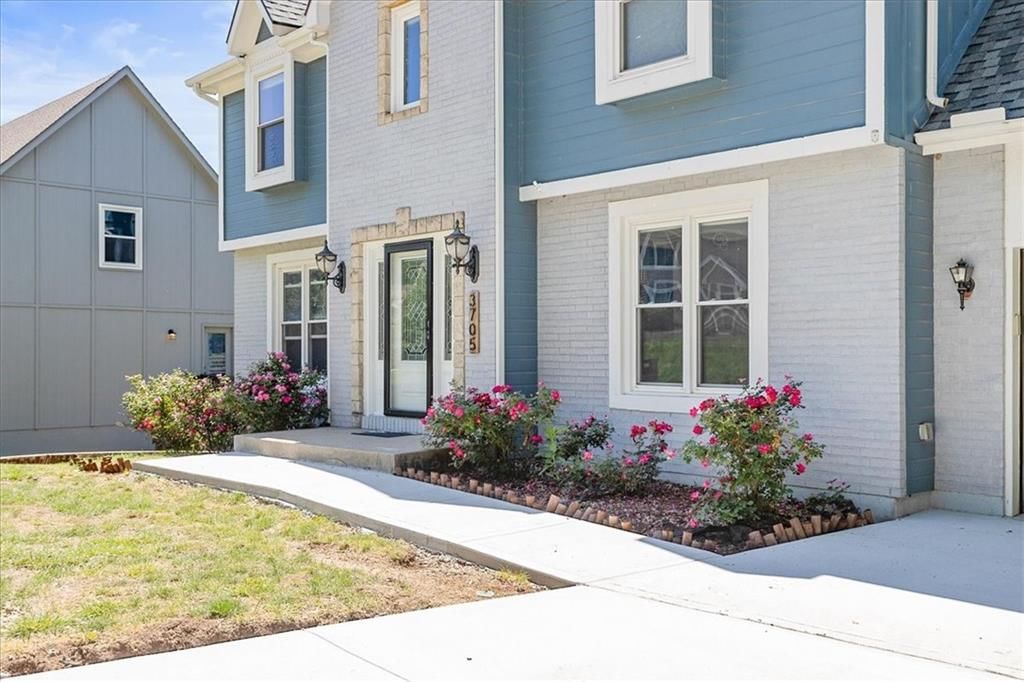 3705 SW Kimstin Circle — photo 4