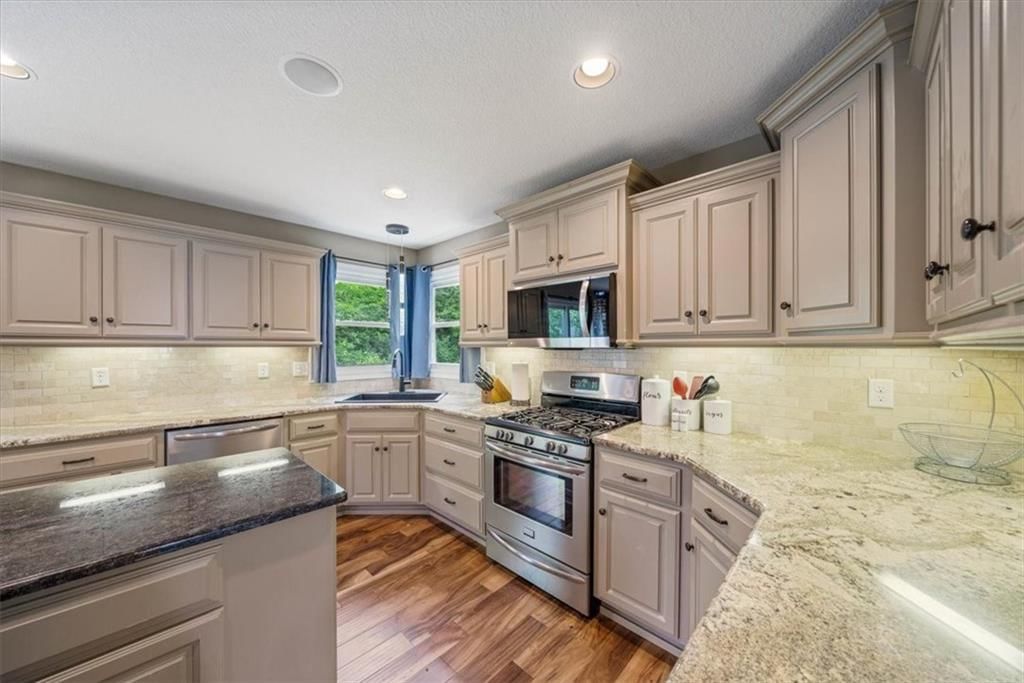 3705 SW Kimstin Circle — photo 13