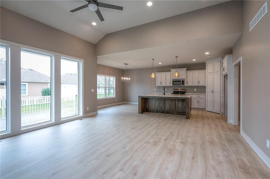22609 Cole Court — photo 12