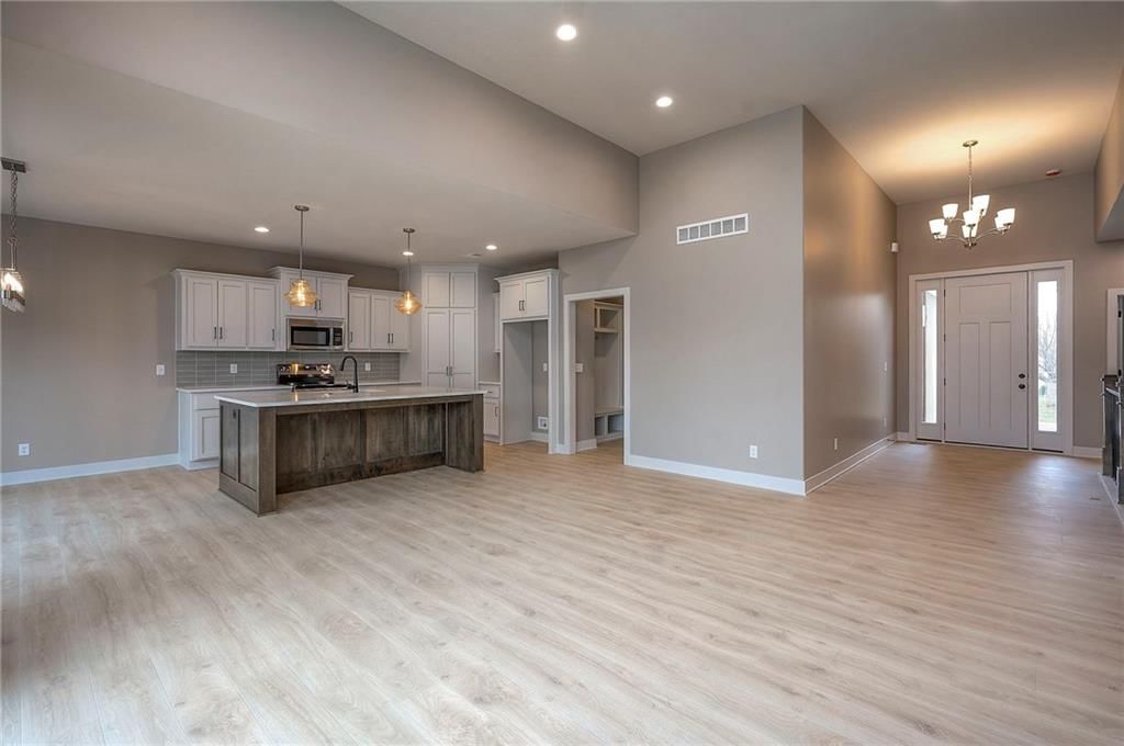 22609 Cole Court — photo 13