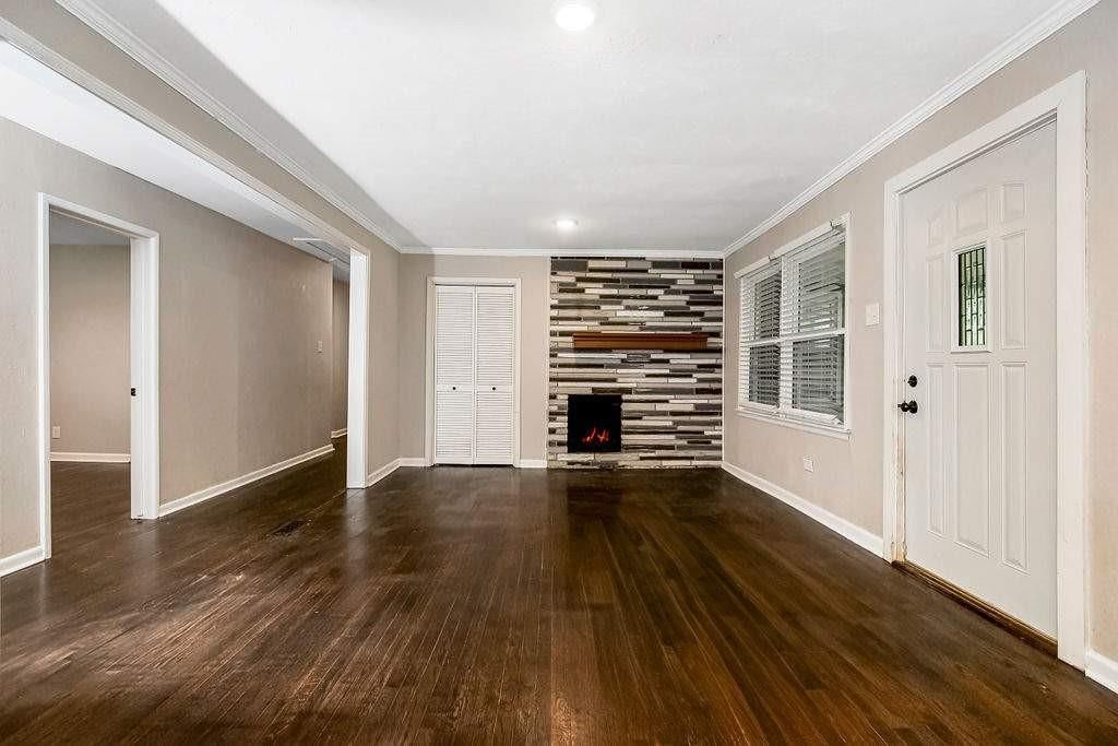 Photo 7 of 25 - 4224 Hawthorne Avenue