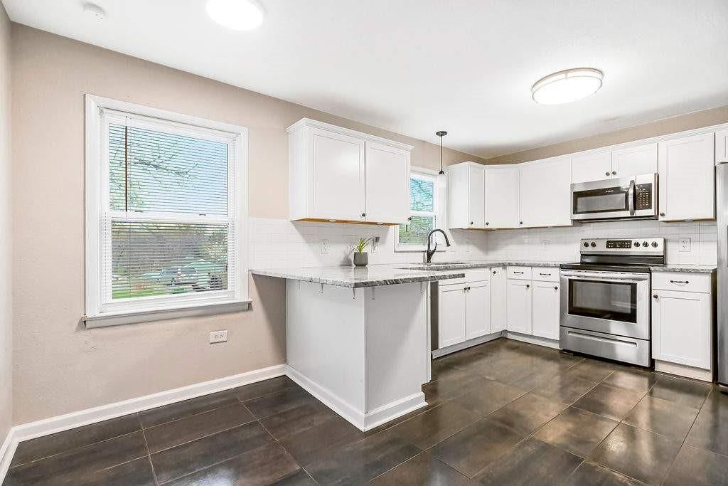 Photo 9 of 25 - 4224 Hawthorne Avenue