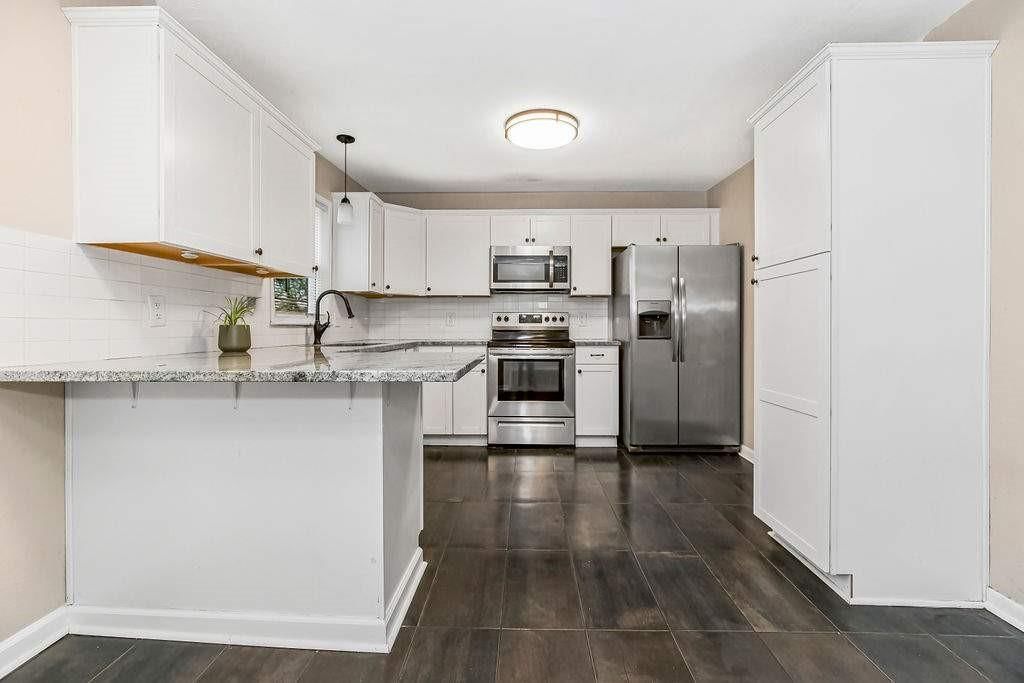 Photo 11 of 25 - 4224 Hawthorne Avenue