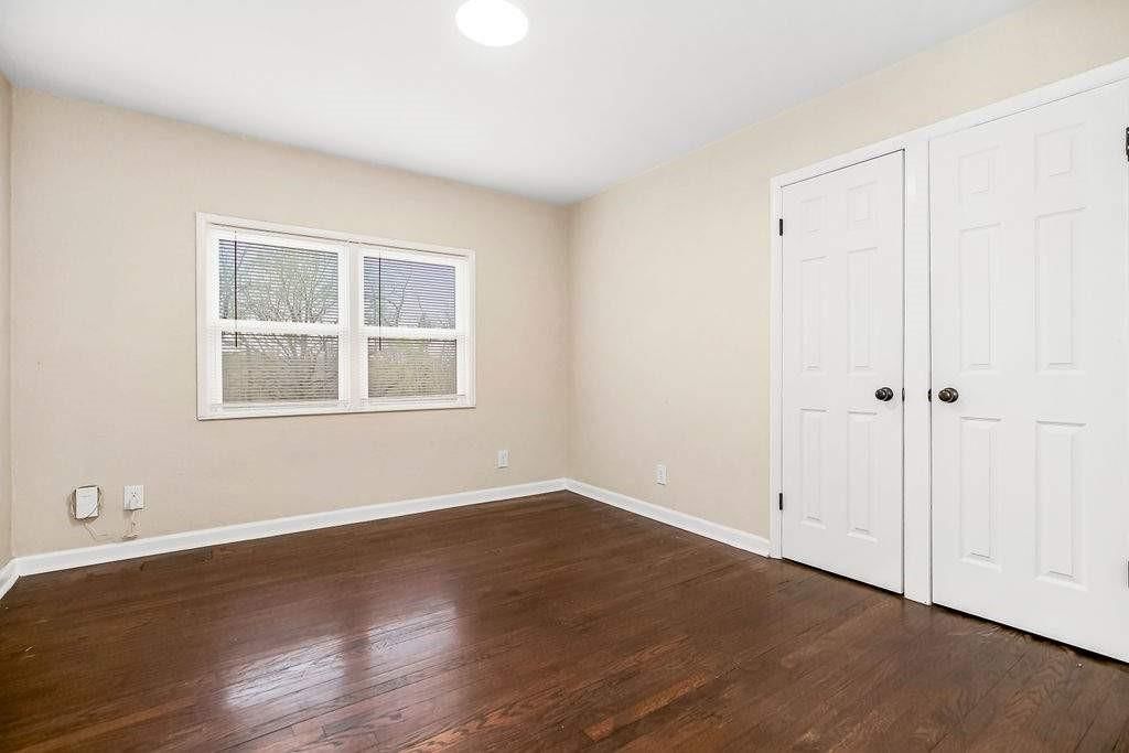 Photo 13 of 25 - 4224 Hawthorne Avenue