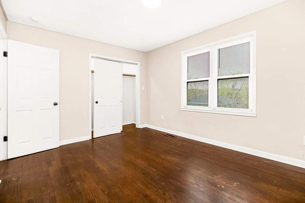 Photo 15 of 25 - 4224 Hawthorne Avenue